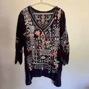 Johnny Was Black Floral Embroidered V-Neck Top Size L